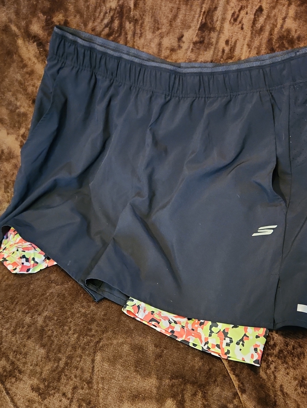 Skechers Black Athletic Shorts 2n1 with Multicolor Printed Liner Mens XL